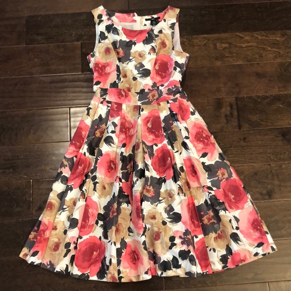 H&M Dresses & Skirts - H&M Floral A-Line Dress